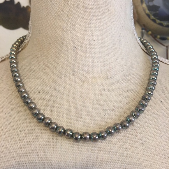 Boxed set of 3 necklaces with matching earrings - Picture 10 of 11
